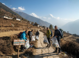 Gen-Z Pilgrims in Nepal: Neue Trends und Clean-up-Treks
